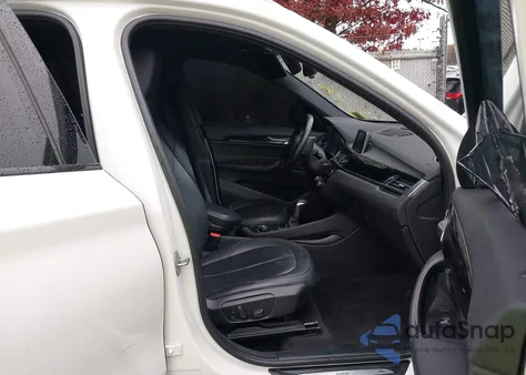 2018 BMW X1 xDrive28I z USA, uszkodzony, nr VIN WBXHT3C37J5K23998